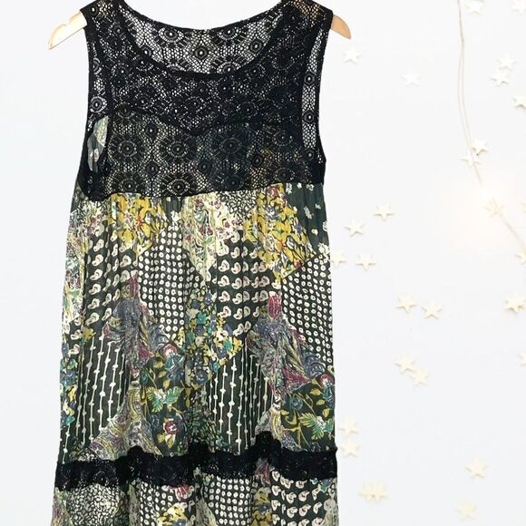 urban Renewal Floral Print Minidress w/ Lace Trim - Picture 7 of 16